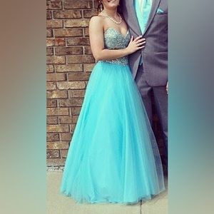 Terani Couture - Blue ball gown prom dress, size 4